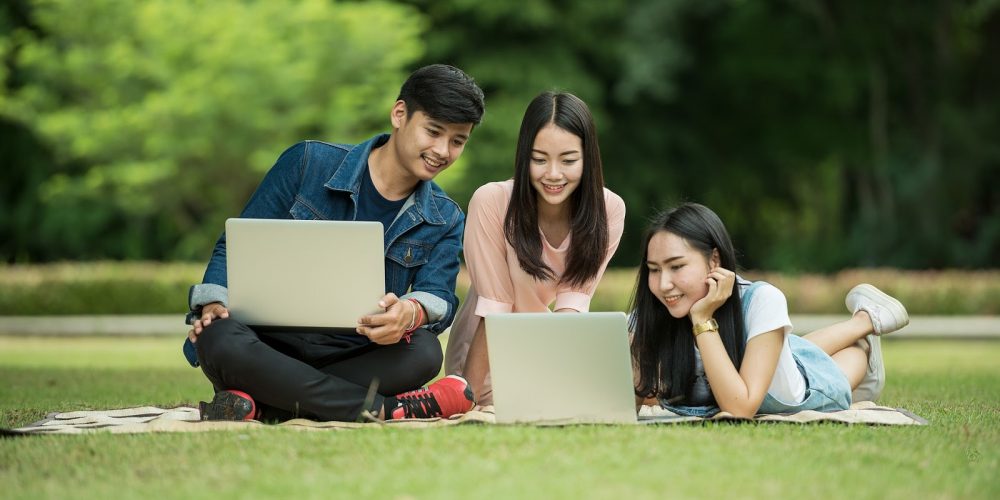 Internetová etiketa v praxi. Víte, jak se chovat v online světě